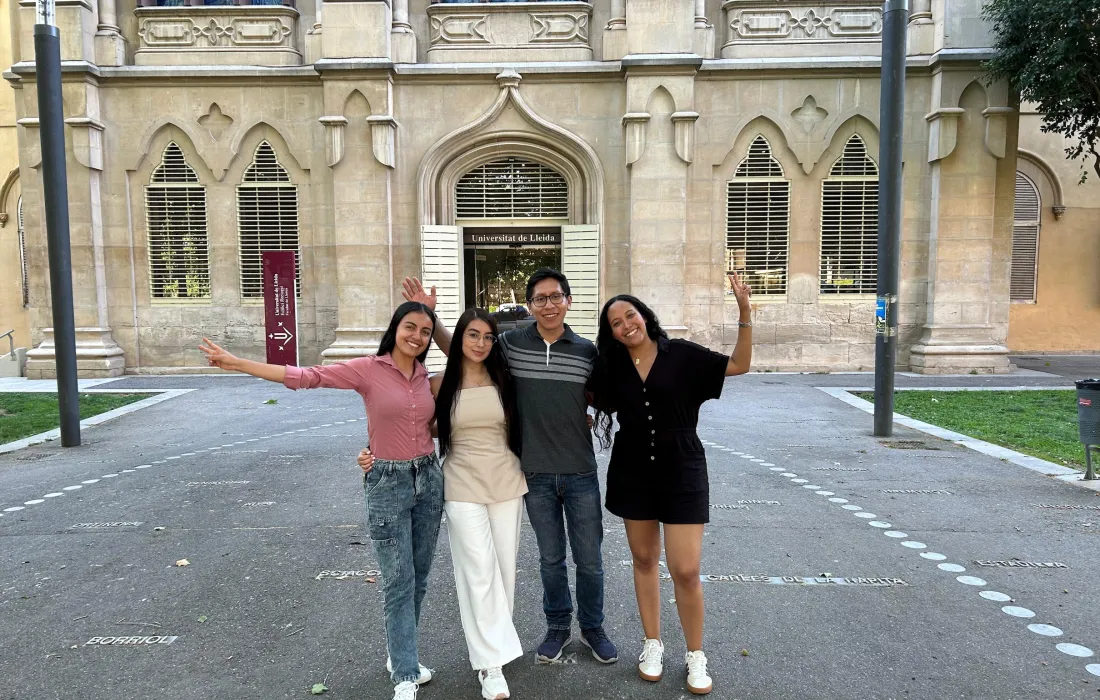 El poder de la investigación: estudiantes javerianos ganan beca para participar en ELAVIO 2025 